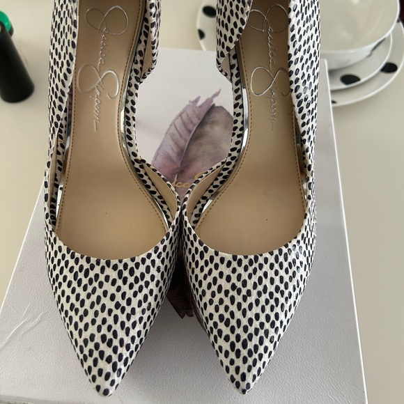 Jessica Simpson Black & White Platform Heel - Picture 3 of 6